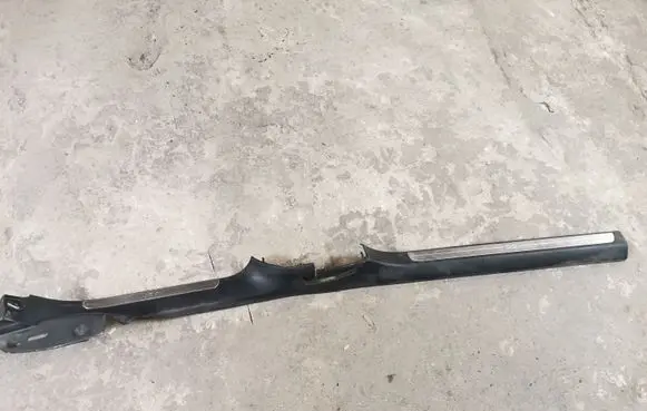 Volkswagen PASSAT CC Sill/side skirt trim 2116900687
