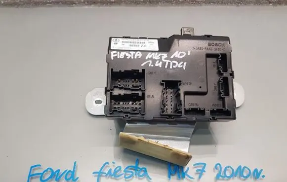 Ford Fiesta Comfort/convenience module 8V51-15K600-AH