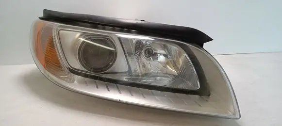 Volvo V70 Headlight/headlamp 31214348