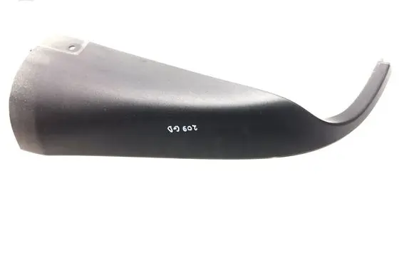 Maserati Ghibli Rear bumper corner part panel trim 670010778