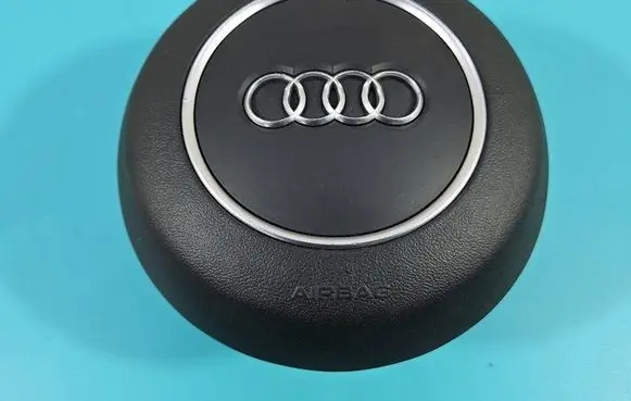Steering wheel airbag