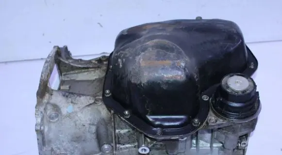 Toyota RAV 4 (XA50) Oil sump