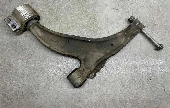 Opel Insignia A Front lower control arm/wishbone 13444540 22792989