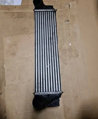 BMW 5 GT F07 Intercooler radiator 7577115 R7371002