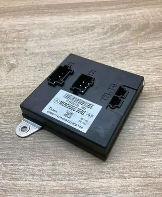 Mercedes-Benz E W211 Comfort/convenience module 2115452132