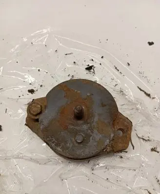 Engine mount bracket