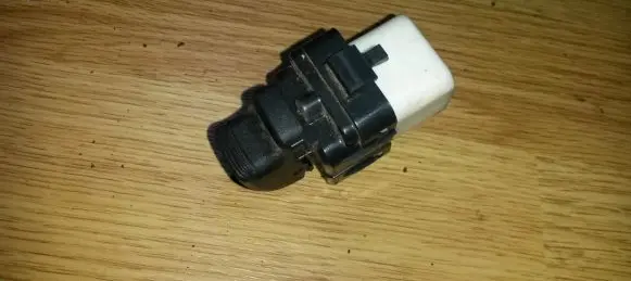 Nissan Primera Electric window control switch