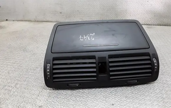 Skoda Octavia Mk2 (1Z) Dash center air vent grill 1Z0820951