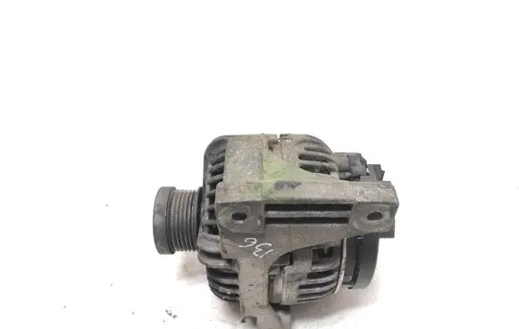 Volvo V70 Generator/alternator 30667787 0124525060