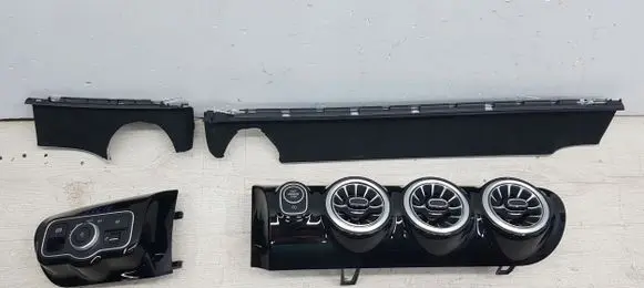 Rear air vent grill