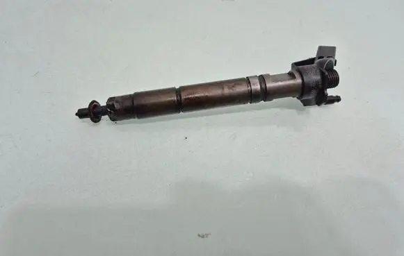 Fuel injector