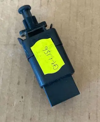 Chevrolet Nubira Brake pedal sensor switch 96440925