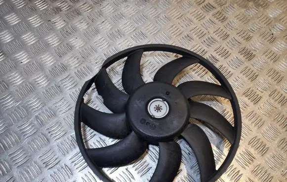 Audi Q3 8U Radiator cooling fan shroud A10111406F