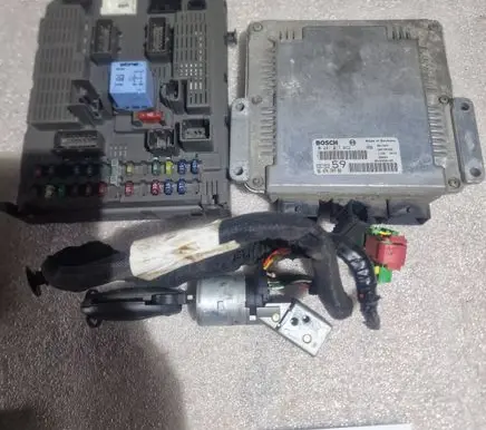 Peugeot 807 Engine ECU kit and lock set 0281011032 9647474780 9640938180