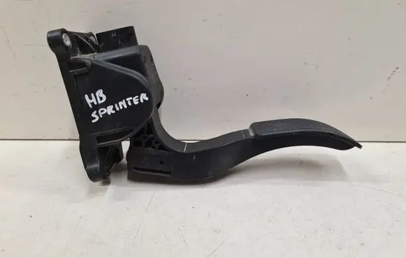 Mercedes-Benz Sprinter W906 Accelerator throttle pedal 0280755025 A9063000304