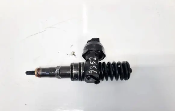Skoda Fabia Mk1 (6Y) Fuel injector 038130073AG 0414720215