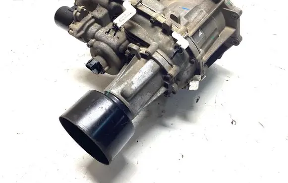 Nissan Navara D23 Gearbox transfer box case 4JA1C 312CX07335