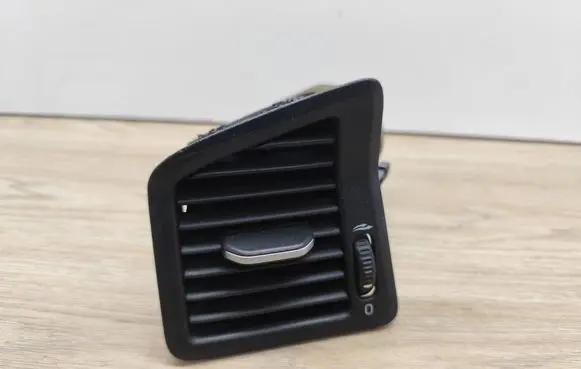 Volvo V70 Dashboard side air vent grill/cover trim 3409373