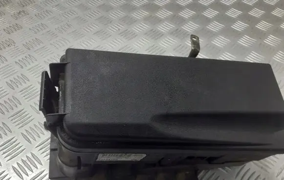 Opel Signum Fuse box cover 13144709