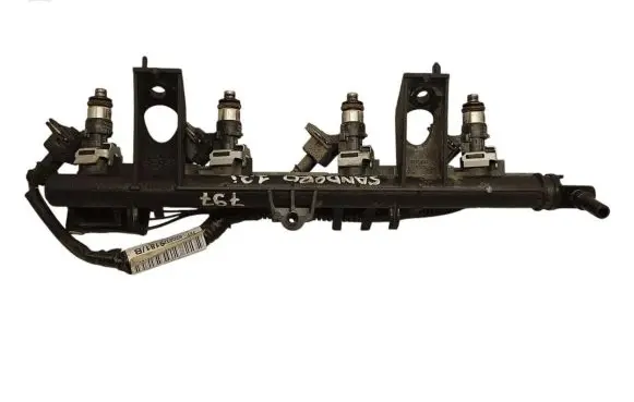 Dacia Sandero Fuel main line pipe 8200367230 8200379181 8200323837B