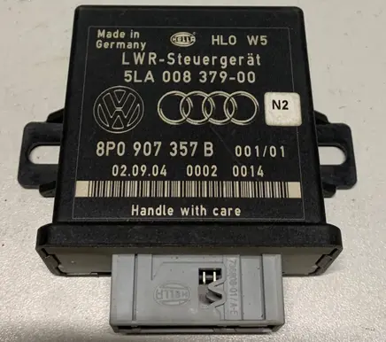 Audi A3 S3 8L Light module LCM 8P0907357B 5LA00837900