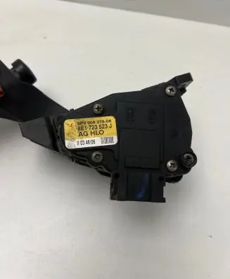 Audi A4 S4 B7 8E 8H Accelerator throttle pedal 8e1723523j