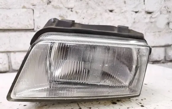 Audi A4 S4 B5 8D Headlight/headlamp