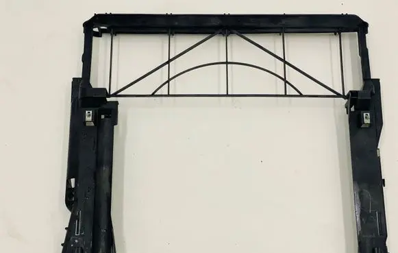 BMW X5 E53 Radiator mount bracket 1439105