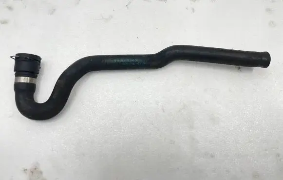 BMW 7 E65 E66 Engine coolant pipe/hose 8385148