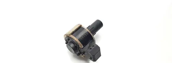Volkswagen PASSAT B5 Sensor 8D0927353