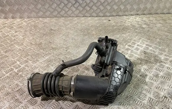 Volvo XC90 Intake resonator 31657598