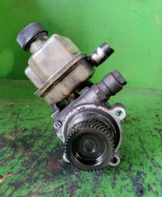 Mazda 6 Power steering pump