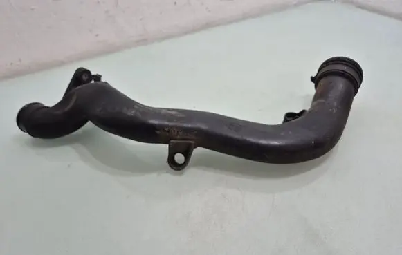 Volkswagen Golf V Intercooler hose/pipe 1K0145762BL