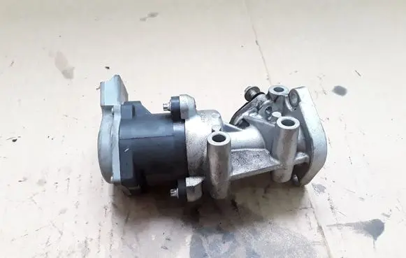 Jaguar S-Type EGR valve 4R8Q9D475BC