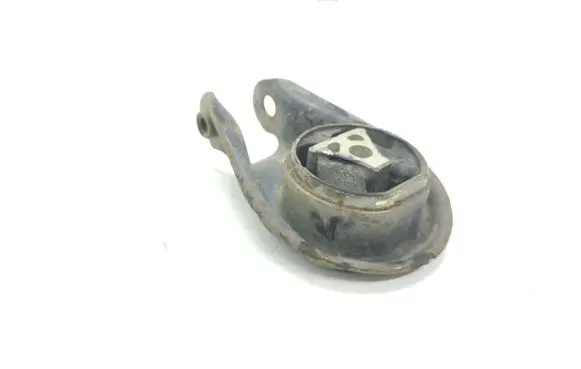 Ford Focus Engine mount bracket