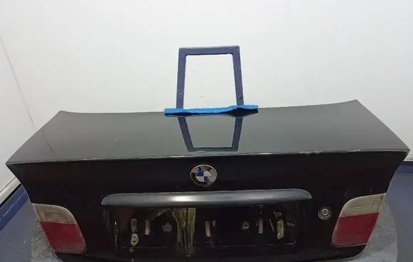 BMW X3 E83 Tailgate/trunk/boot lid