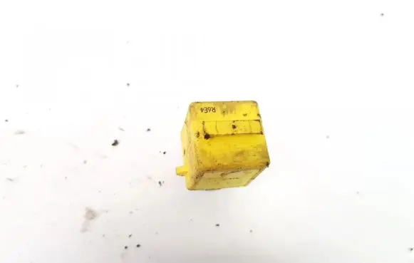 Ford Mondeo MK II Other relay v23134b52x130