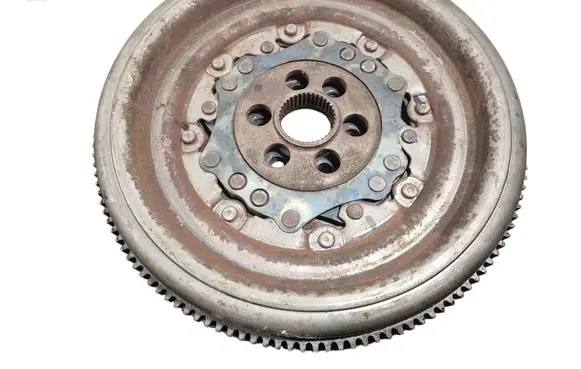 Volkswagen PASSAT B6 Flywheel 