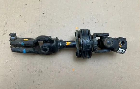 Subaru Outback (BS) Steering column universal joint 