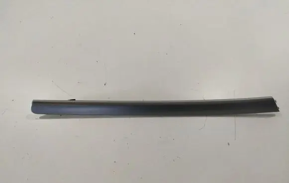 Audi A5 8T 8F Front door trim bar 8T0867410