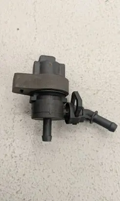Vacuum valve