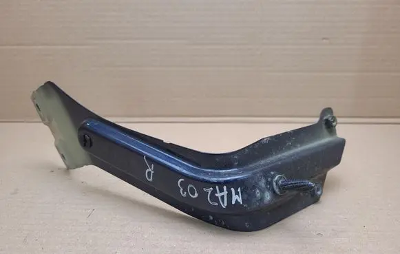 Volkswagen Touran II Fender trim (molding) 1T0821135C