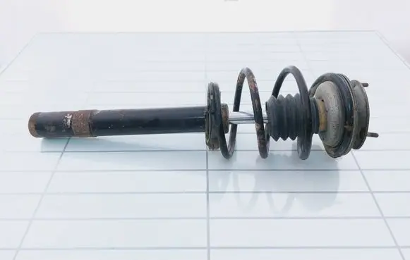 BMW 5 E39 Front shock absorber with coil spring MGA5531 110016