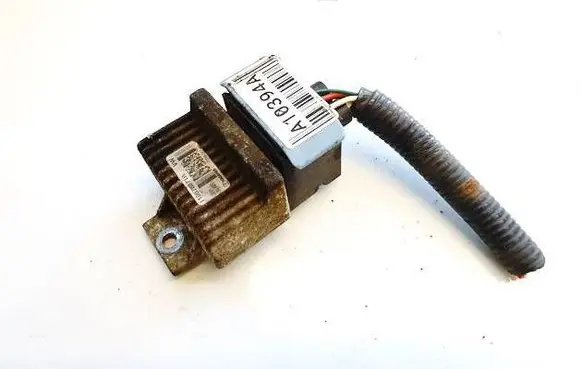Nissan Juke I F15 Glow plug pre-heat relay 110678071r