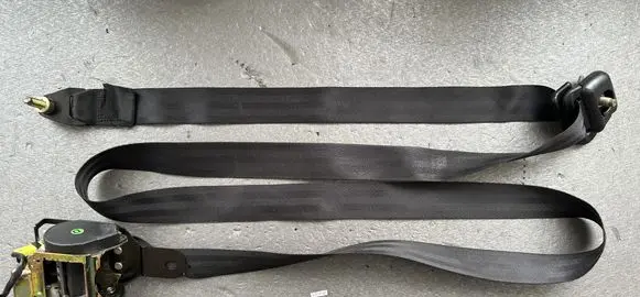 Nissan Terrano Front seatbelt 868842X800 H68842X801