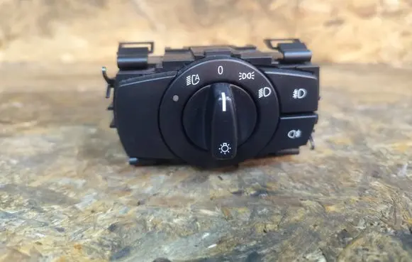 BMW X1 E84 Light switch 6932796 33600201