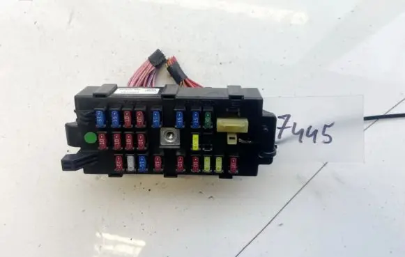 Chevrolet Epica Fuse box set 06305d ak-62092