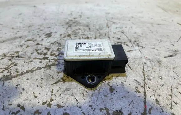 Subaru Forester SH ESP acceleration yaw rate sensor 0265005706 27542FG000 7009528