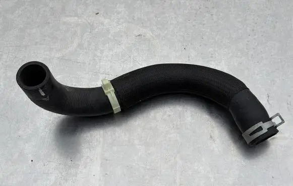 Toyota Auris 150 Engine coolant pipe/hose 1657126160