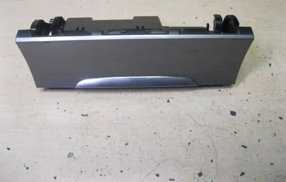 Volkswagen PASSAT B7 Ashtray (front) 3C0863284K I3592